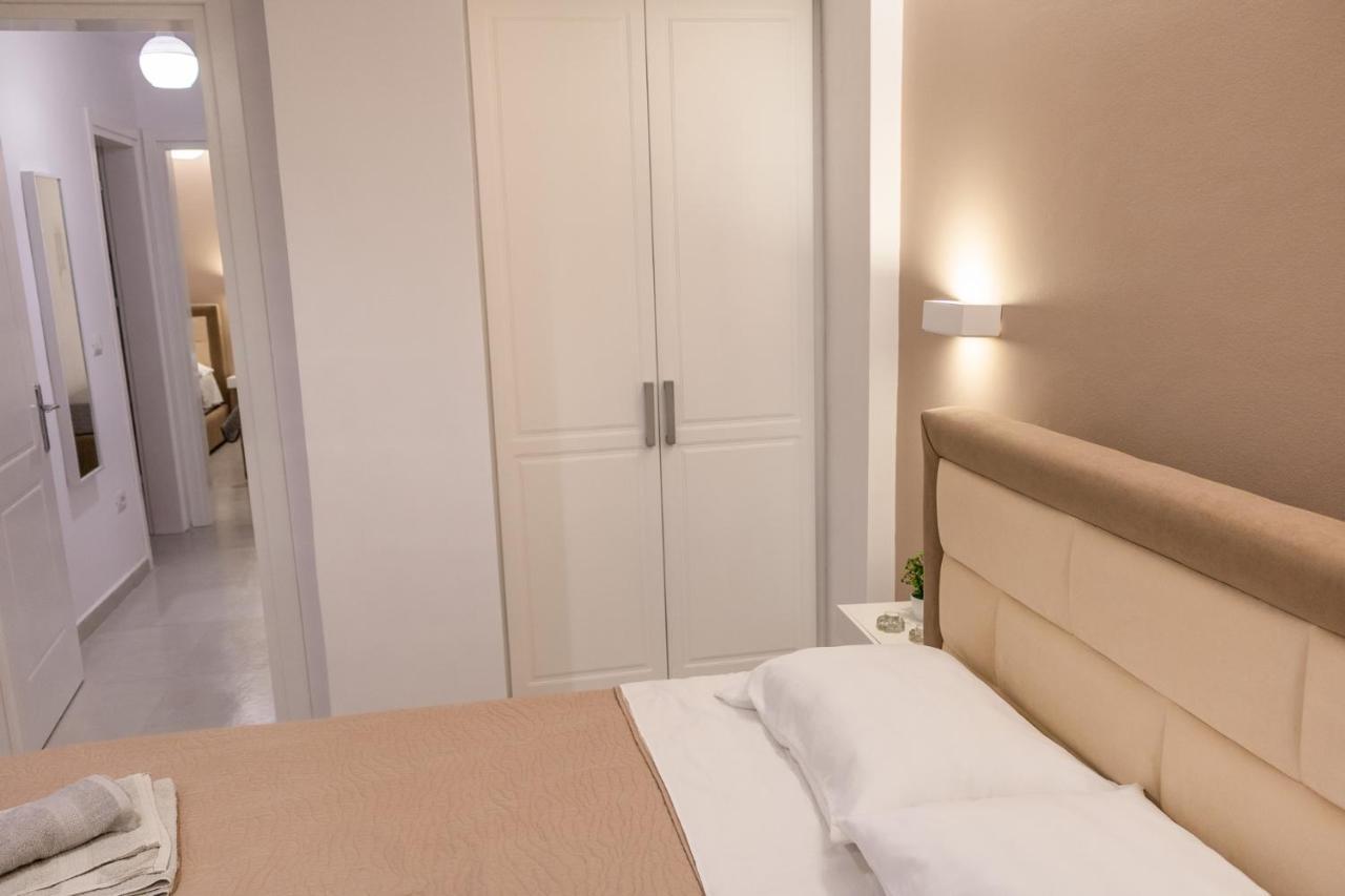 Luxury Seaside House With 2 Bathrooms Ksamil
